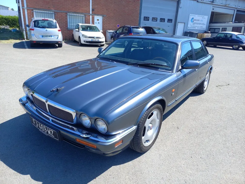 JAGUAR XJR 4L SUPERCHARGED X300 320CV 235KW 1995 14072022 (1)