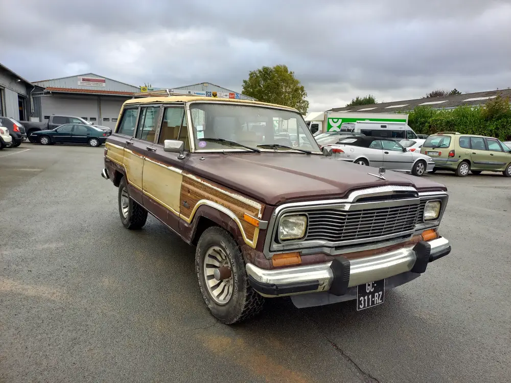 Jeep Wagoneer